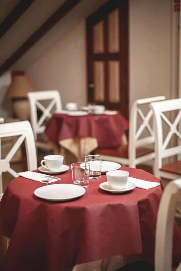 Posada Cicero Ngoại thất bức ảnh
